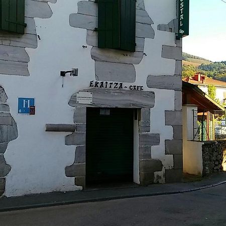 Hotel Hostal Ekaitza Lesaka Exteriér fotografie