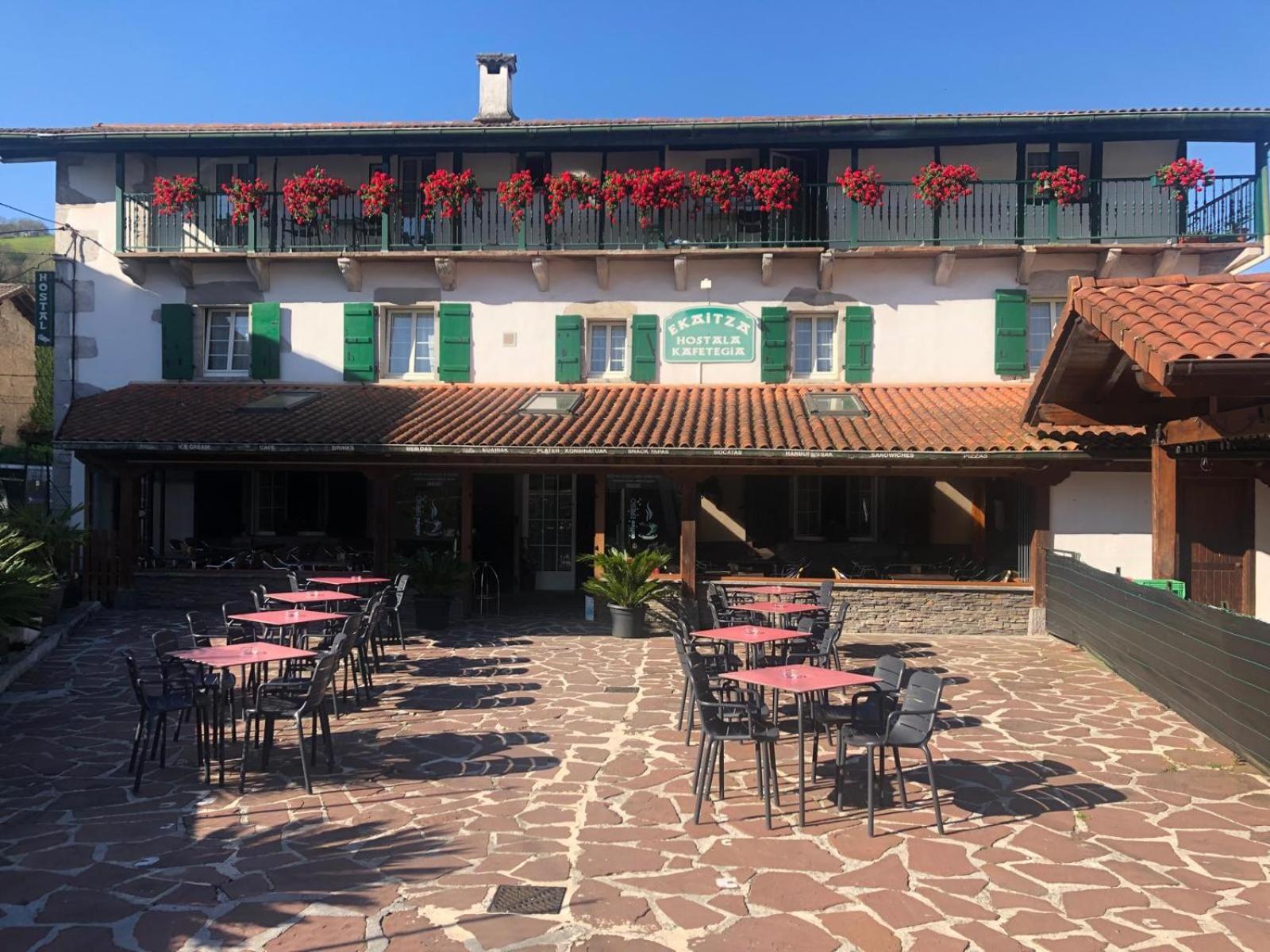 Hotel Hostal Ekaitza Lesaka Exteriér fotografie