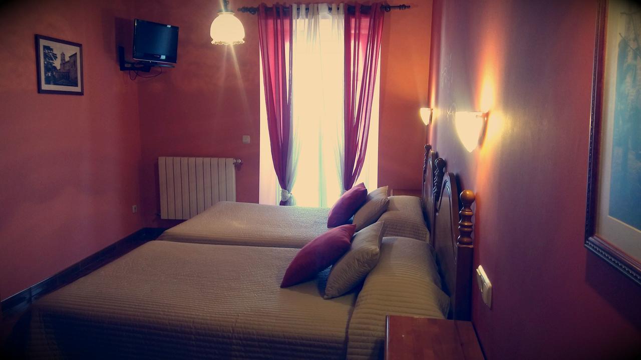 Hotel Hostal Ekaitza Lesaka Exteriér fotografie