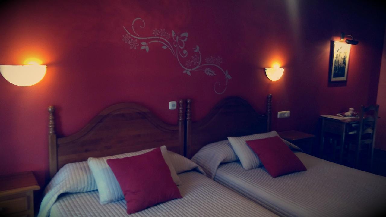 Hotel Hostal Ekaitza Lesaka Exteriér fotografie