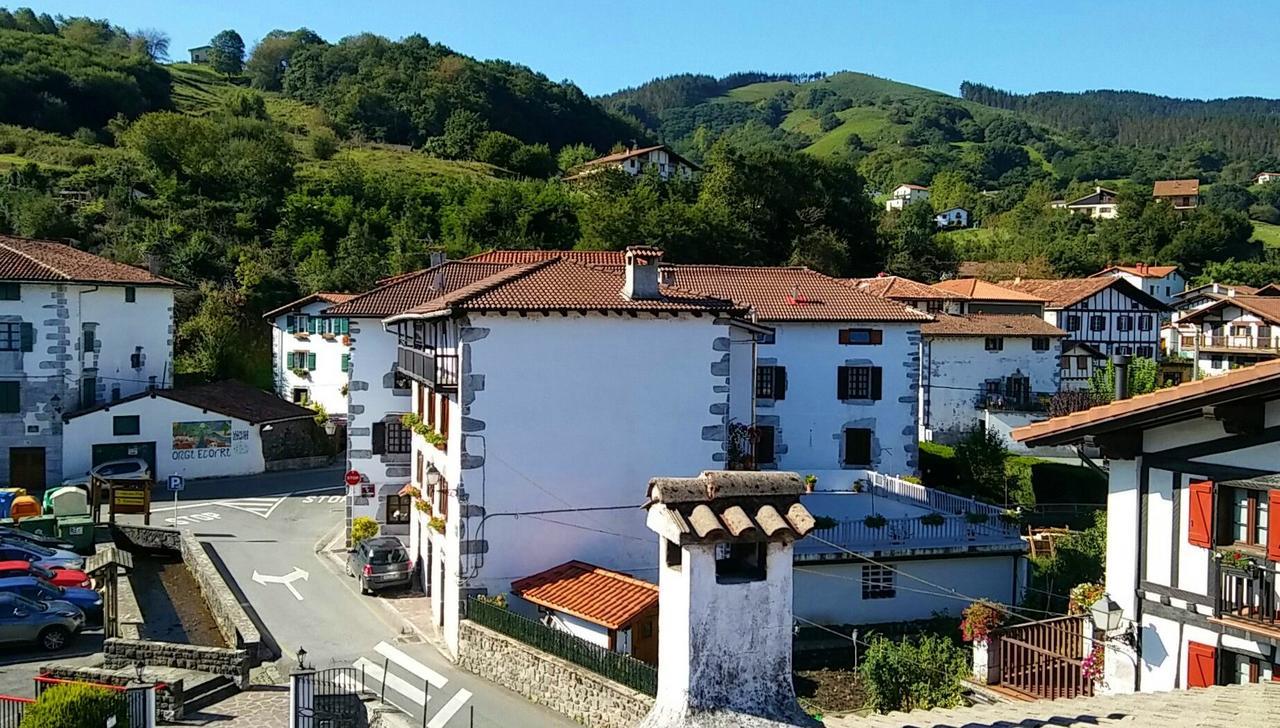 Hotel Hostal Ekaitza Lesaka Exteriér fotografie